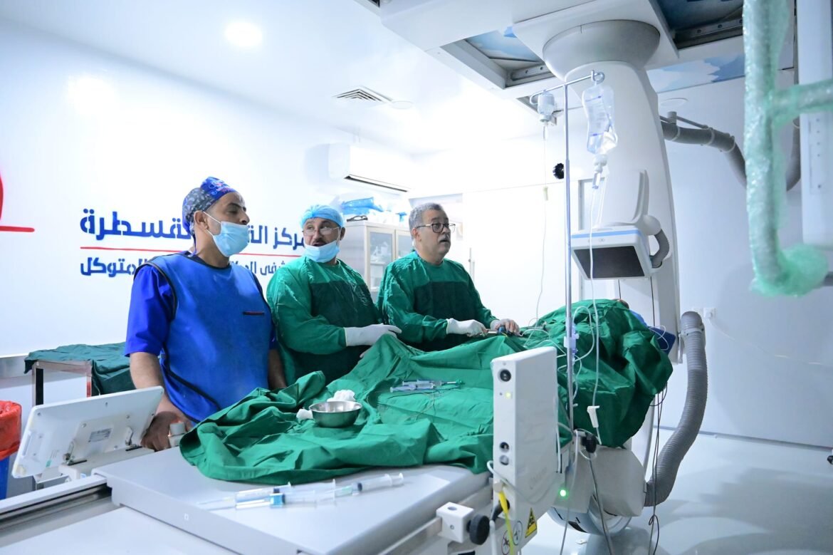 مستشفى الدكتور عبدالقادر المتوكل يواصل فعاليات الأسبوع الخيري الثاني لعلاج أمراض القلب والقسطرة