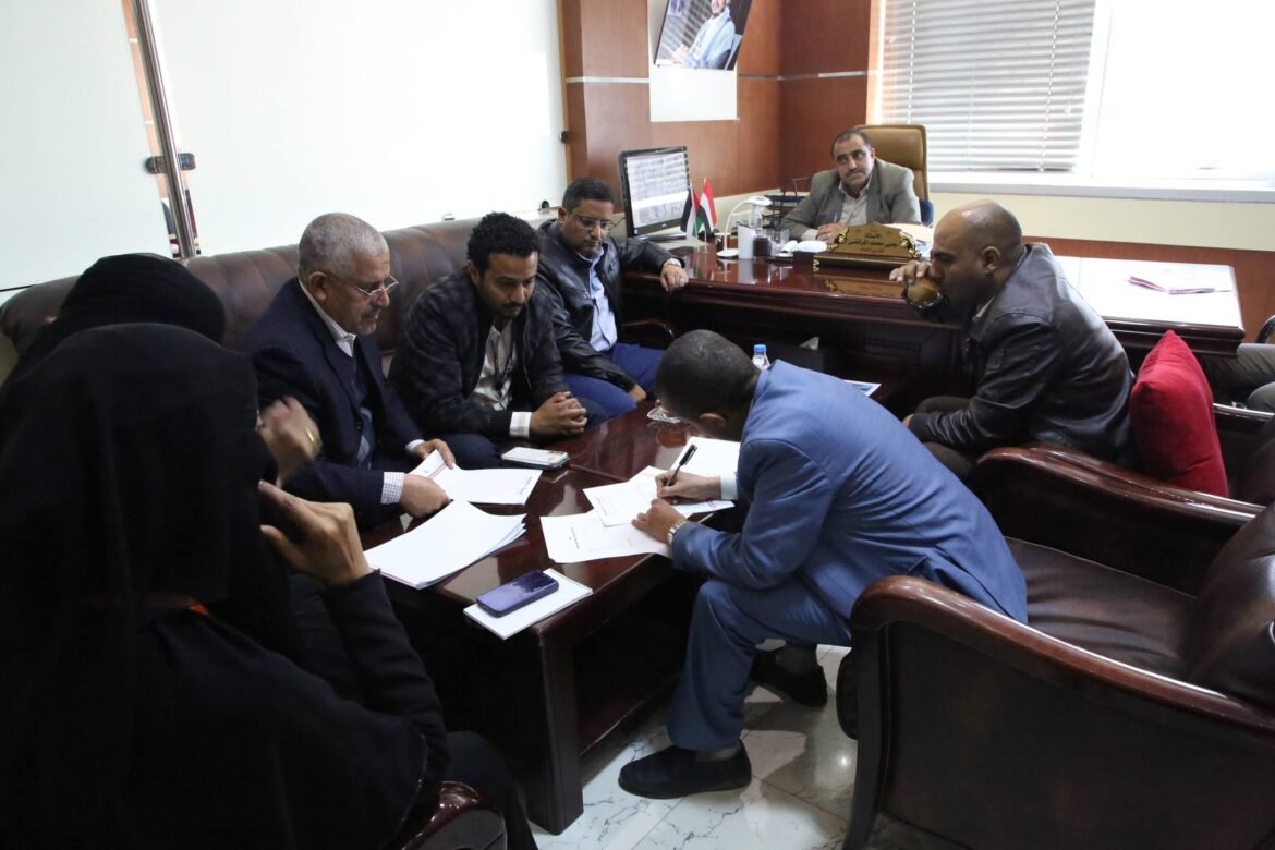 مستشفى سيبلاس يوقّع اتفاقية تعاون مع الخطوط الجوية اليمنية لتقديم الخدمات الطبية لموظفيها