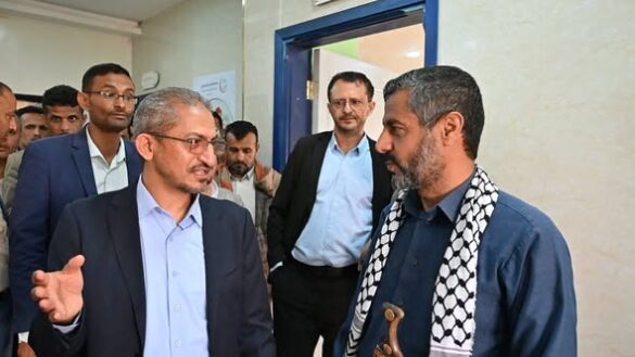 محافظ ذمار يدشن برنامج توطين زراعة التوصيل العظمي لعلاج الإعاقة السمعية بمستشفى البلعسي
